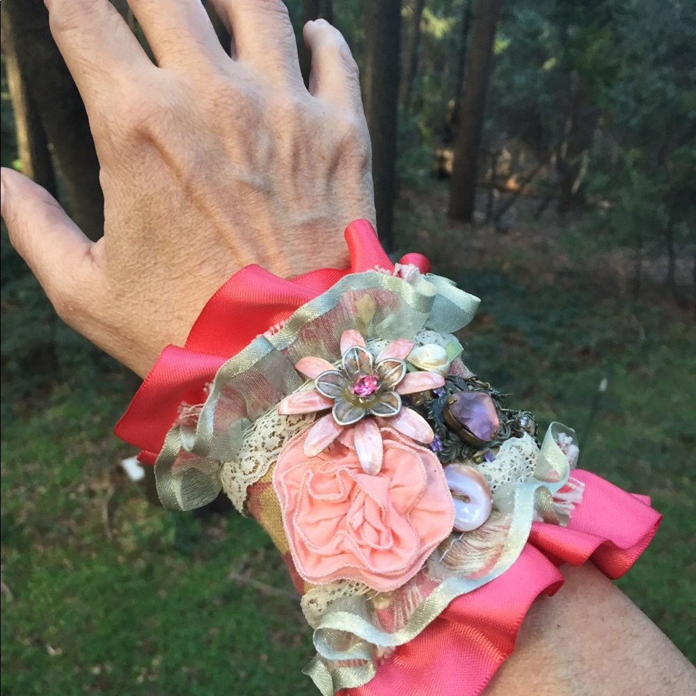 Kreativekristen original handcrafted wristlet, hp2…, hand made jewelry ,HP25 - Picture 2 of 7